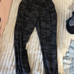 Athleta Gray Camo Joggers